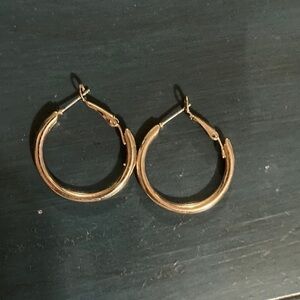 Beautiful ❤️ gold plated hoop earrings